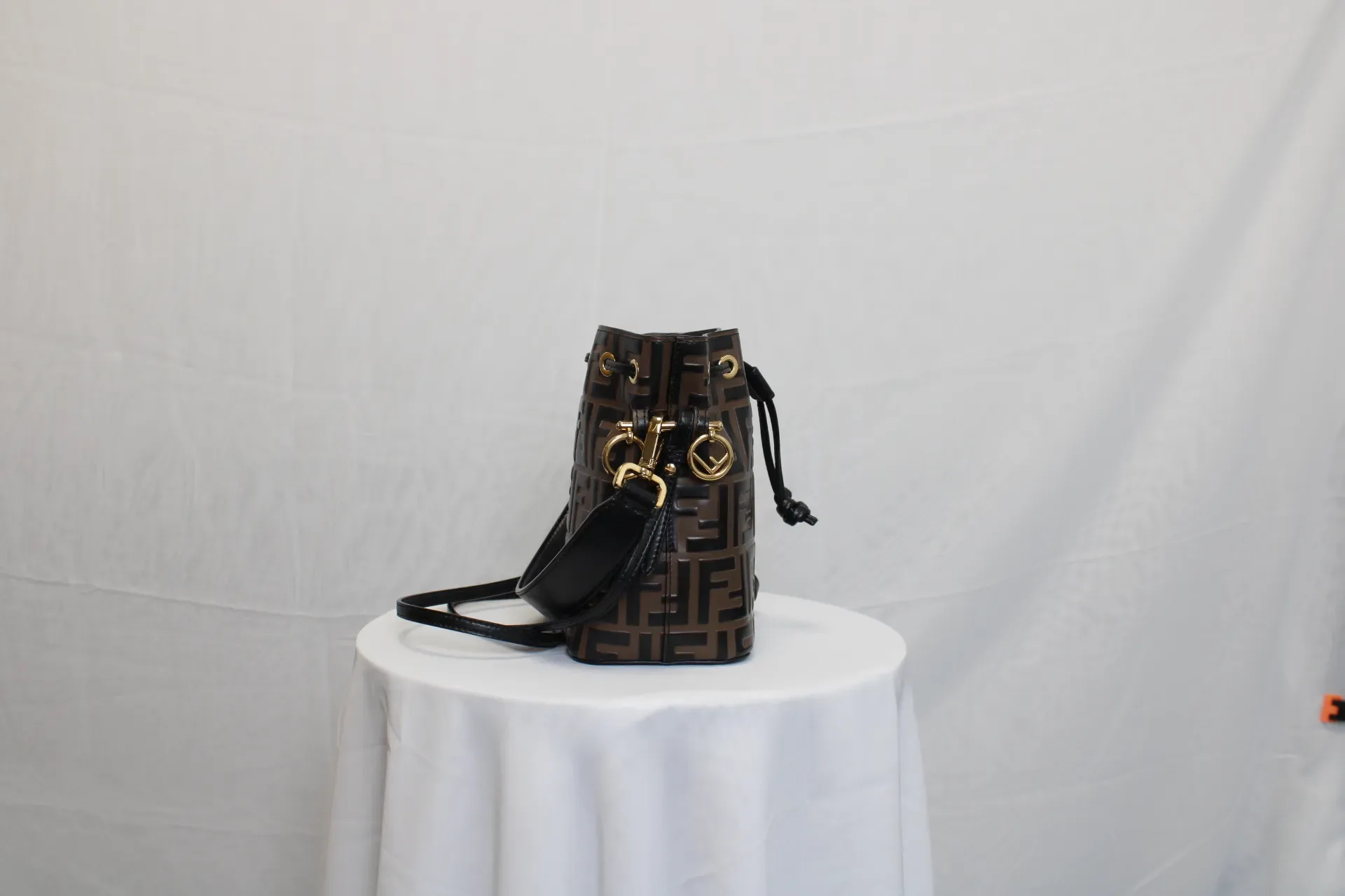 Fendi Mon Tresor crossbody bag image 3
