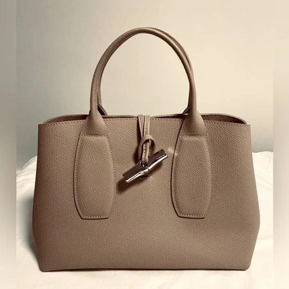 Longchamp Roseau crossbody bag image 2